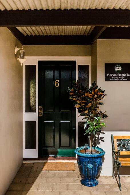 Maison Magnolia; Character Townhouse In The Centre Of Margaret River Εξωτερικό φωτογραφία